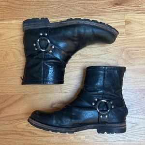 Frye Black Motorcycle Boots - Men’s 8 / Women’s 10 - Needs stitching on zipper